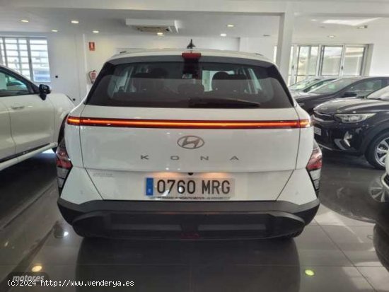 Hyundai Kona 1.0 TGDI Maxx 4x2 de 2024 con 10 Km por 26.500 EUR. en Madrid