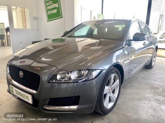  Jaguar XF PRESTIGE AUTO 180CV de 2018 con 60.000 Km por 24.990 EUR. en Sevilla 