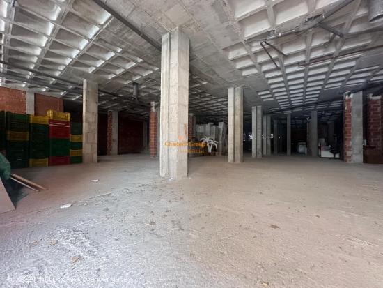 SE VENDE GRAN LOCAL COMERCIAL DE 1400M. EN EL CENTRO DE TORRELLANO !! - ALICANTE