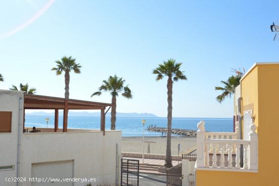 bonito duplex cerca de la playa en costacabana. Alquiler temporal - ALMERIA