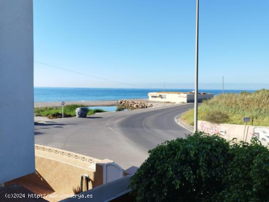 bonito duplex cerca de la playa en costacabana. Alquiler temporal - ALMERIA