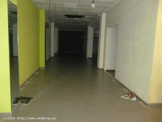 Local comercial en C/ Martínez Valls - Ontinyent - VALENCIA