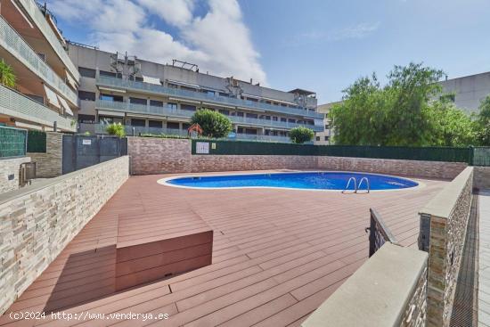 planta baja con piscina - TARRAGONA