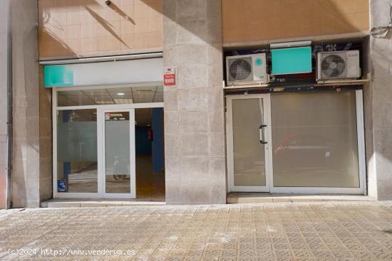 Oportunidad Única en Barcelona: Dos Locales Comerciales Unidos en Calle Trinxant - BARCELONA