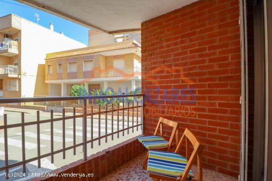 APARTAMENTO PLANTA BAJA DE 3 HABITACIONES, TERRAZA Y GARAJE. EN LOS ALCAZARES, MURCIA. - MURCIA