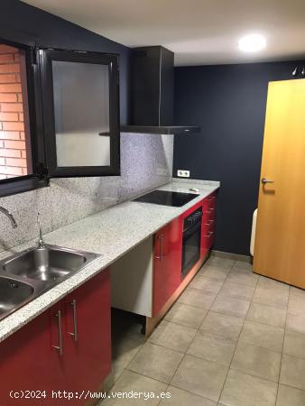 VENTA PISO EN IGUALADA ZONA SET CAMINS SEMINUEVO!! - BARCELONA