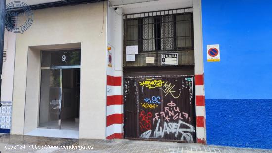 Plaza de garaje de moto en venta o alquiler en C/Na Rovella - VALENCIA