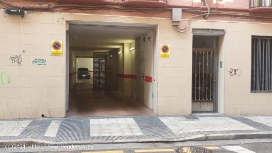 GARAJES EN PLANTA CALLE Y SIN COLUMNAS! - ZARAGOZA