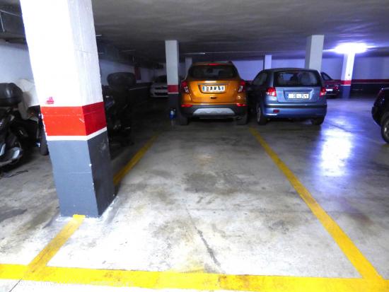  Plaza de garaje en plena Avenida junto a Comisaría. - CADIZ 