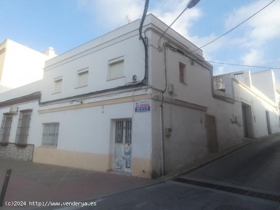  CASA EN CALLE ANCHA, ESQUINA CALLE CALVARIO CASA+LOCAL+BODEGA EN - CADIZ 