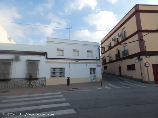 CASA EN CALLE ANCHA, ESQUINA CALLE CALVARIO CASA+LOCAL+BODEGA EN - CADIZ