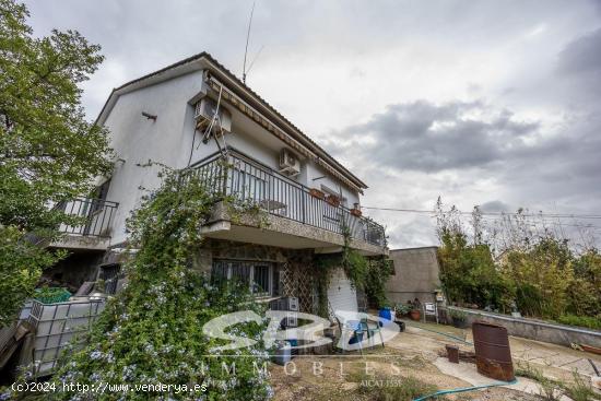 URB. PEDRASANTA. CASA A 4 VIENTOS CON PISCINA - BARCELONA