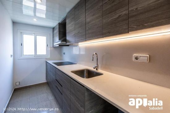 PISO REFORMADO DE 2 HABITACIONES CON BALCÓN, TERRAZA Y EN EXCELENTE UBICACIÓN - BARCELONA