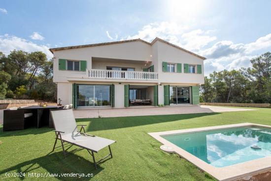  Finca rústica de cuatro habitaciones con piscina en Portol - BALEARES 