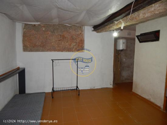 OPORTUNIDAD LOCAL PARA NEGOCIO Y VIVIENDA EN BOCAIRENT(VALENCIA) - VALENCIA