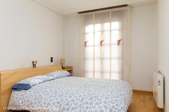 INCREIBLE VIVIENDA DE UN DORMITORIO EN  CALLE ALFONSO 38, CON VISTAS A PLAZA DEL PILAR - ZARAGOZA