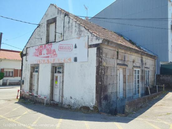 CASA PARA REFORMAR A UN PASO DEL CENTRO DE RIBEIRA - A CORUÑA