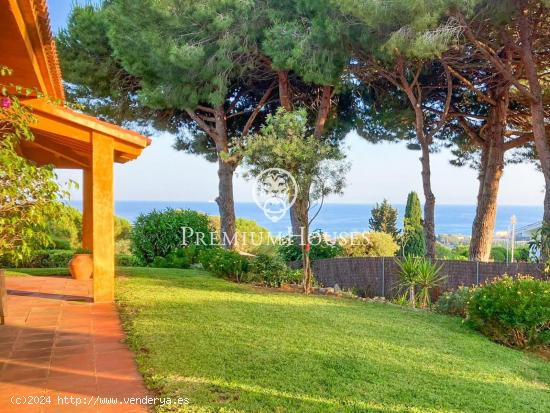 Casa en venta en Sant Vicenç de Montalt con espectaculares vistas al mar - BARCELONA