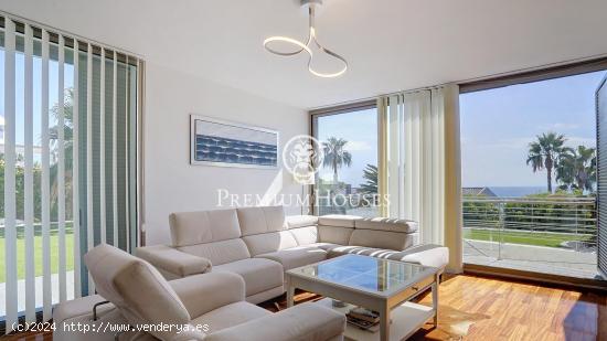 Casa en venta en Arenys de Mar con espectaculares vistas al mar - BARCELONA