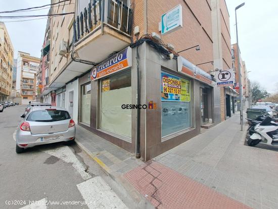 LOCAL COMERCIAL REFORMADO HACIENDO CHAFLÁN - VALENCIA