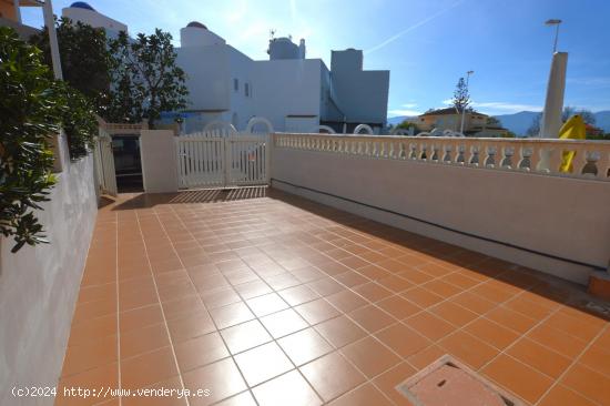 ¡ GRAN BAJADA DE PRECIO ! SE VENDE ADOSADO A POCOS PASOS DEL MAR - VALENCIA