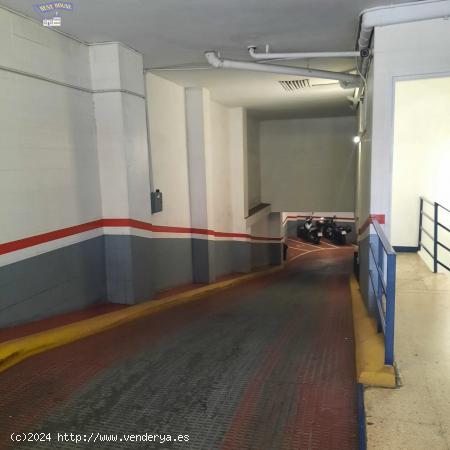 OPORTUNIDA! PLAZA DE PARKING PARA COCHE EN BARCELONA ZONA SANT MARTÍ - BARCELONA