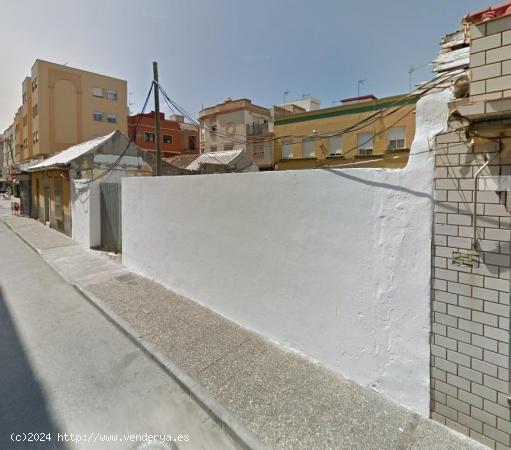  Terreno urbano en el Centro de la línea de la Concepción - CADIZ 