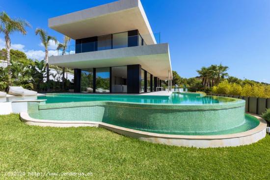 VENTA DE EXCLUSIVA VILLA DE LUJO EN COSTA D´EN BLANES - MALLORCA - BALEARES