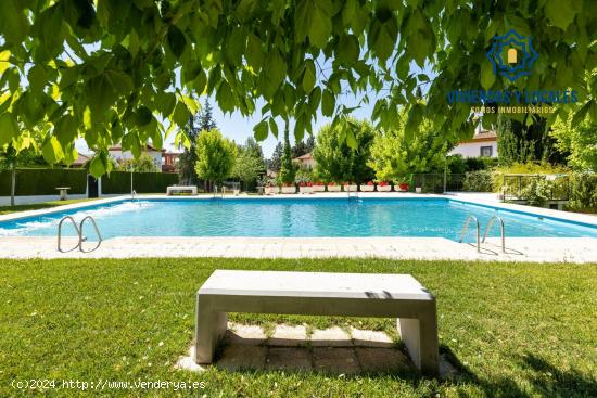 CHALET EN EL PARQUE DEL CUBILLAS - GRANADA