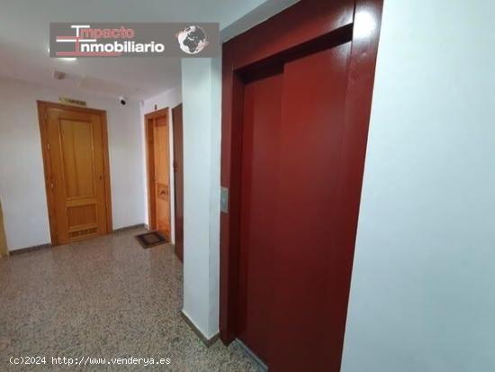 Piso en venta en calle Géminis - ALMERIA