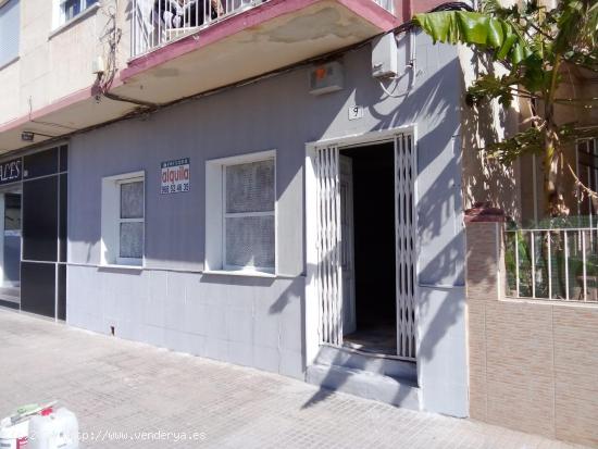 Se alquila local comercial en Barrio Peral zona HISPANIA Y MERCADONA - MURCIA