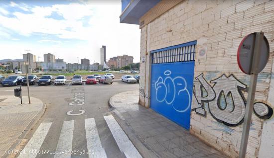 Se vende local comercial en ZONA HISPANIA y MANDARACHE con 300 m2 - MURCIA