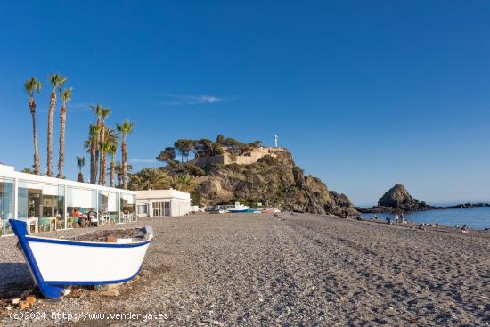 MAGNIFICO HOTEL EN PRIMERA  LINEA DE PLAYA - ALMUÑECAR - GRANADA