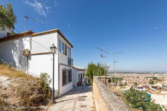 Coqueta Casa zona Barranco del Abogado con  vistas a Granada - GRANADA