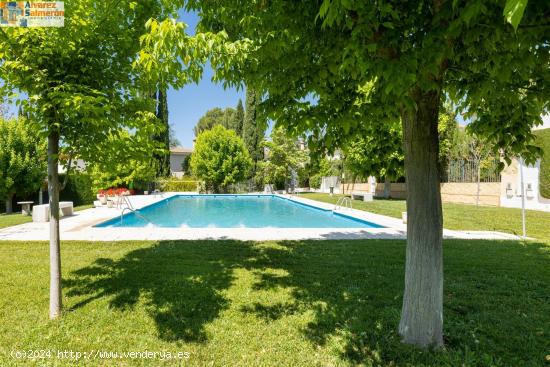 CHALET EN EL PARQUE DEL CUBILLAS - GRANADA