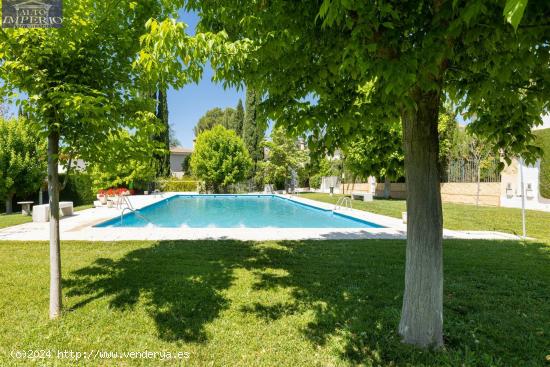 CHALET EN EL PARQUE DEL CUBILLAS - GRANADA