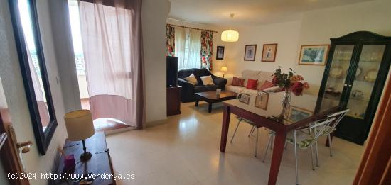 MAGNIFICA VIVIENDA DE 4 DORMITORIOS EN TORRE ATALAYA - MALAGA