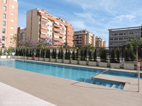 VIVIENDA EN ALQUILER EN PARQUE LITORAL - MALAGA