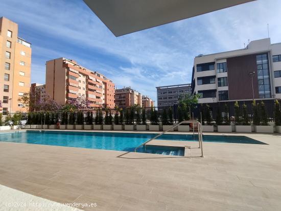 VIVIENDA EN ALQUILER EN PARQUE LITORAL - MALAGA