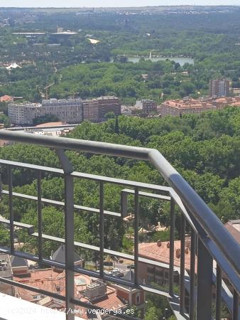 Piso con vistas únicas de Madrid hasta su Sierra - MADRID