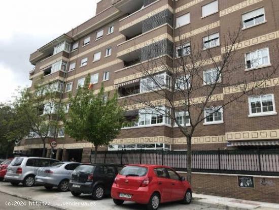 PISO DE 139 M2, 3 DORMITORIOS , 2 BAÑOS CON PLAZA DE GARAJE - MADRID