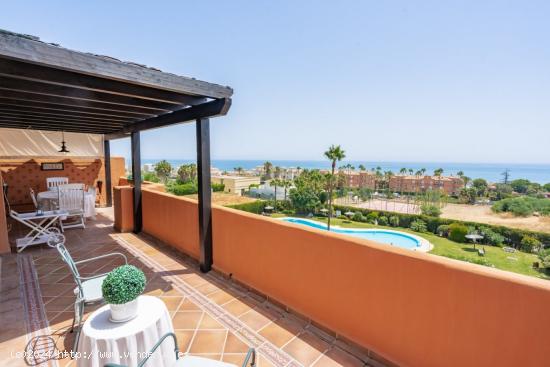  Apartamento con Vistas al Mar en Bahía Dorada, Estepona - MALAGA 