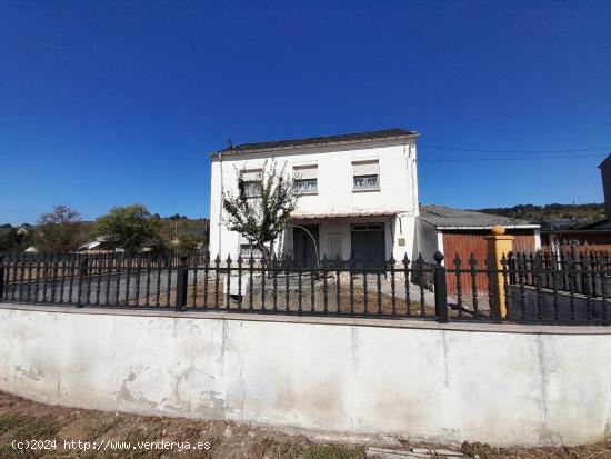 CASA CON TERRENO EN ALMAZCARA - LEON