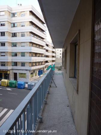 Piso de alquiler para estudiantes en Carmelitas, Salamanca - SALAMANCA