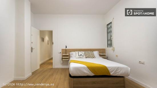 Alquiler de habitaciones en piso de 7 habitaciones en Arrancapins - VALENCIA