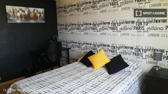 Habitación en apartamento de 6 dormitorios en Alcalá de Henares, Madrid. - MADRID