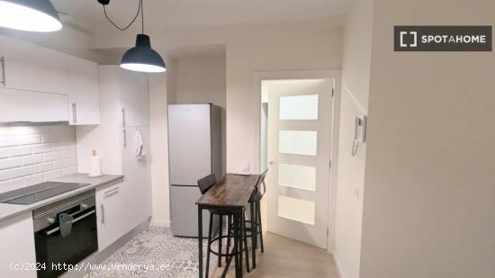 Apartamento de 3 dormitorios en alquiler en Gràcia - BARCELONA