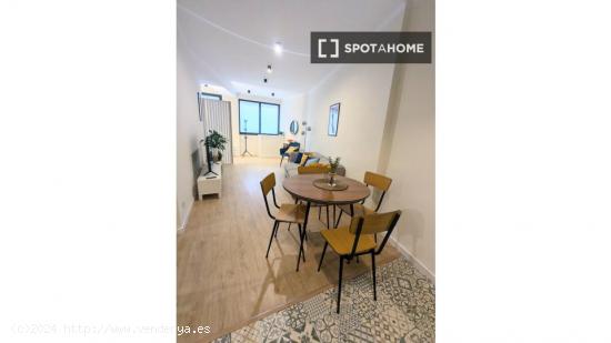 Apartamento de 3 dormitorios en alquiler en Gràcia - BARCELONA