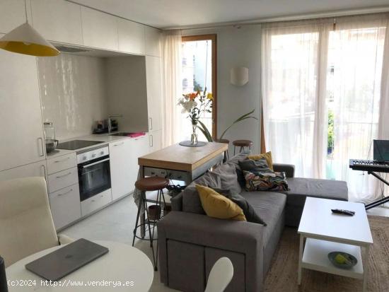  Apartamento entero de 1 dormitorio en Barcelona - BARCELONA 