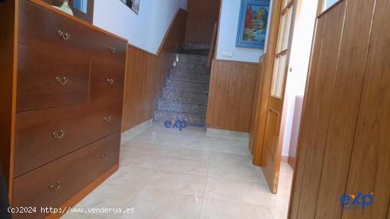 PRECIOSO TRIPLEX ADOSADO EN ORIA - ALMERIA